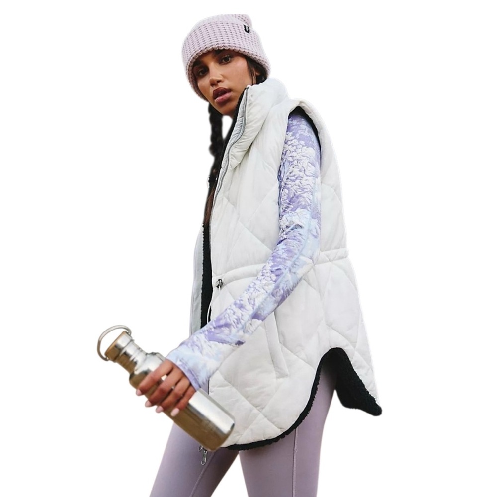FP Movement Venture On Reversible Vest in White Black - Picture 3 of 4
